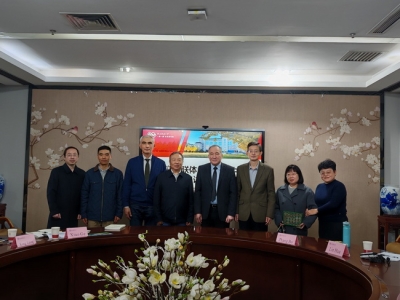 Meeting with representatives of research centers of Shaanxi and Shanghai Universities